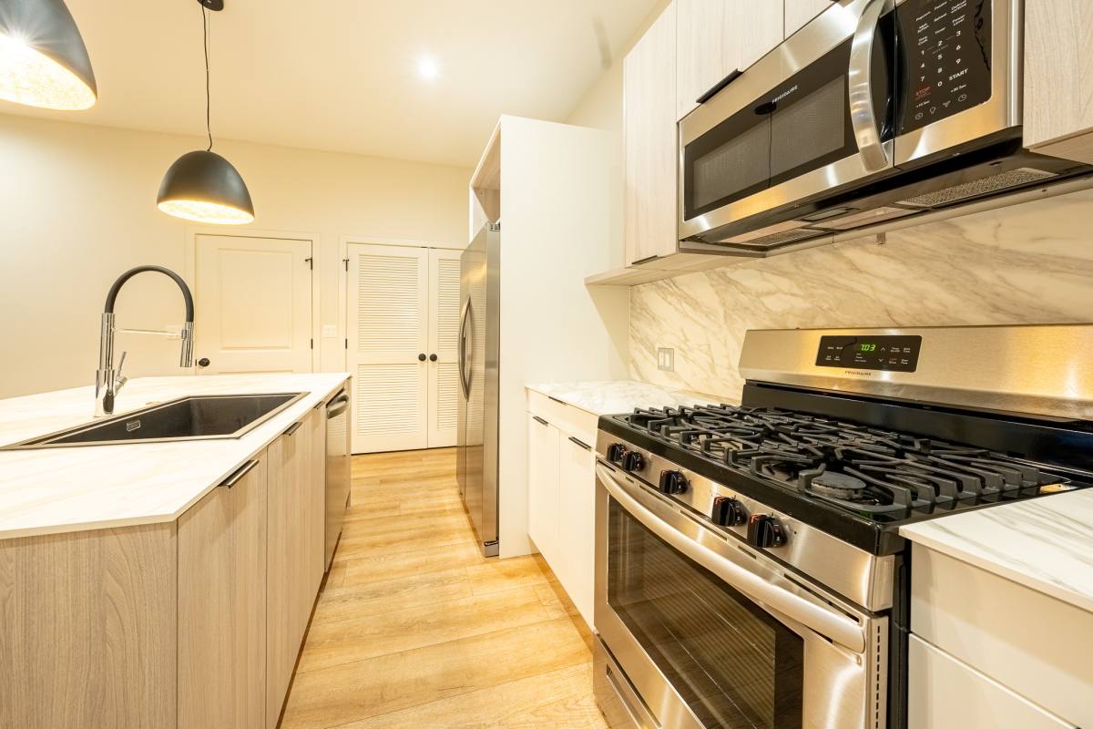 Apartment for rent at 3207 N Narragansett Ave, Chicago, IL 60634