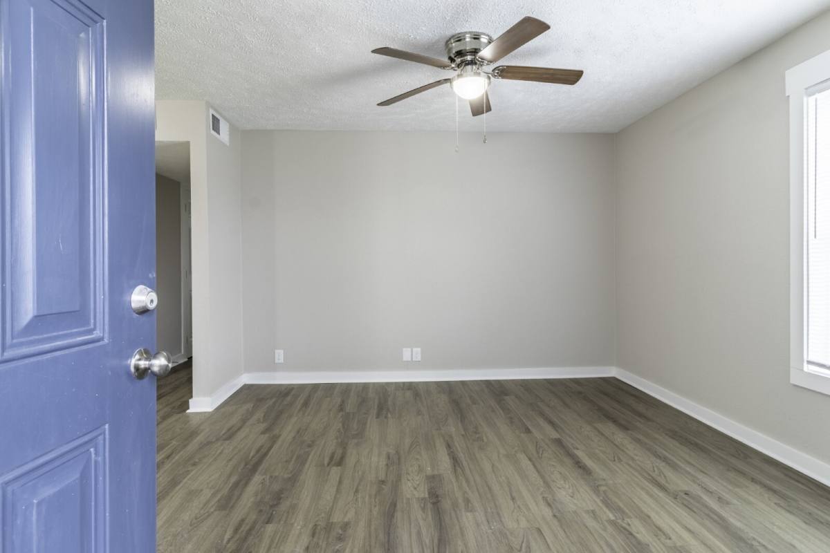 Apartment for rent at 116 Kingsridge Dr, La Vergne, TN 37086