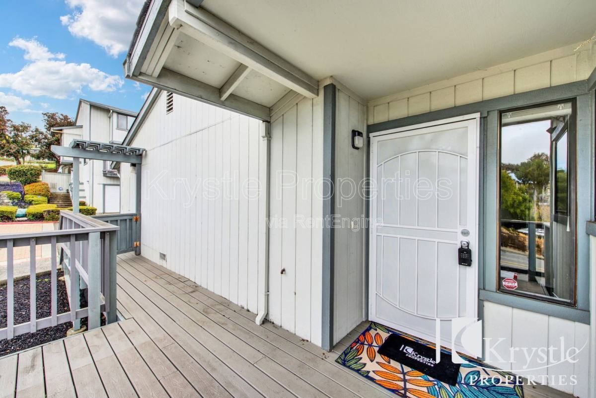 Townhouse for rent at 101 Nashville Lane, Vallejo, CA 94591