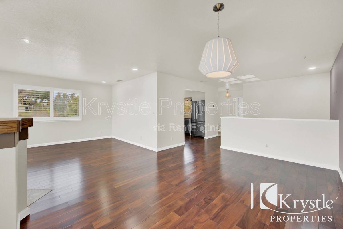 Townhouse for rent at 101 Nashville Lane, Vallejo, CA 94591