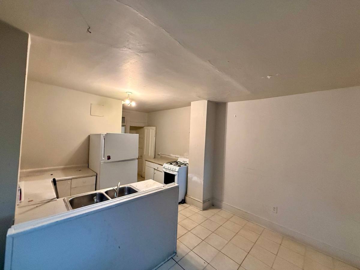 Apartment for rent at 634 E King St #2, Lancaster, PA 17602