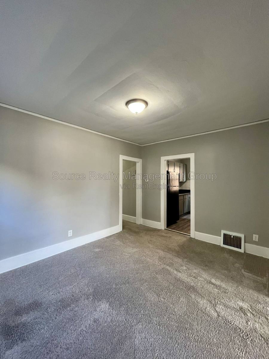 Apartment for rent at 170 Bondie St, Wyandotte, MI 48192