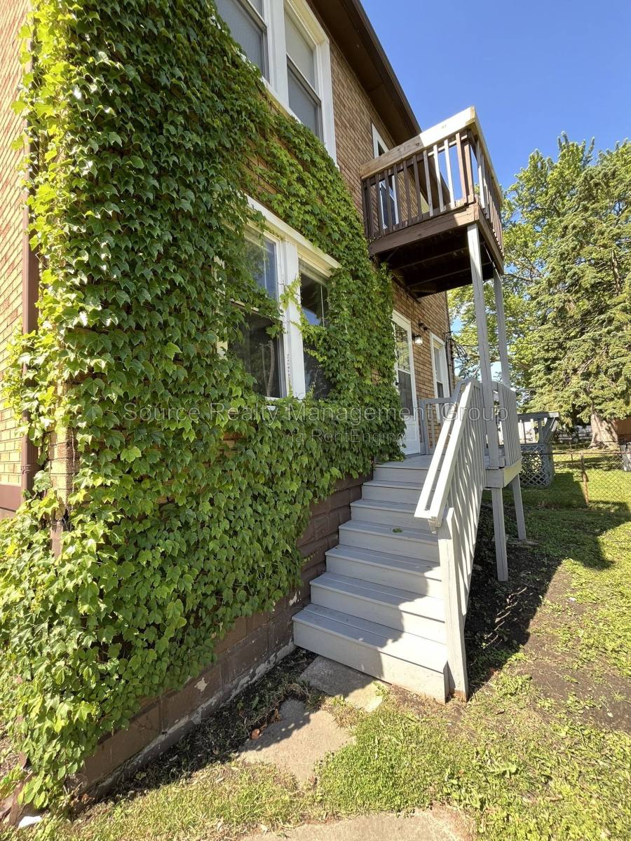 Apartment for rent at 170 Bondie St, Wyandotte, MI 48192