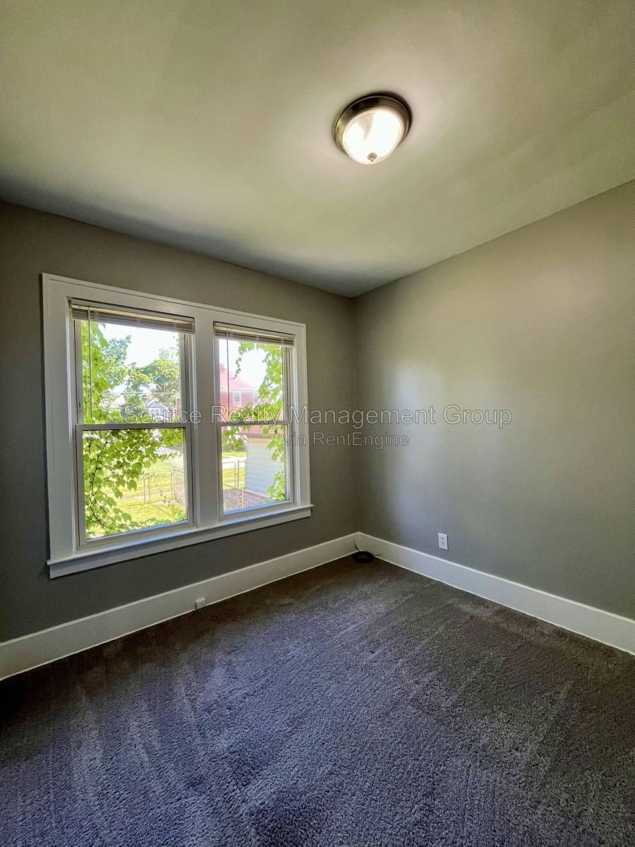 Apartment for rent at 170 Bondie St, Wyandotte, MI 48192