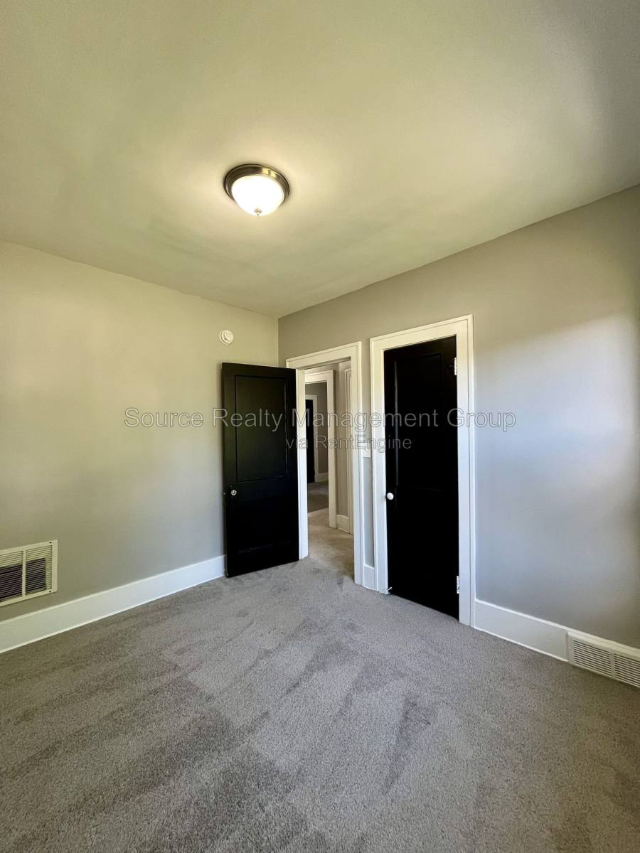 Apartment for rent at 170 Bondie St, Wyandotte, MI 48192