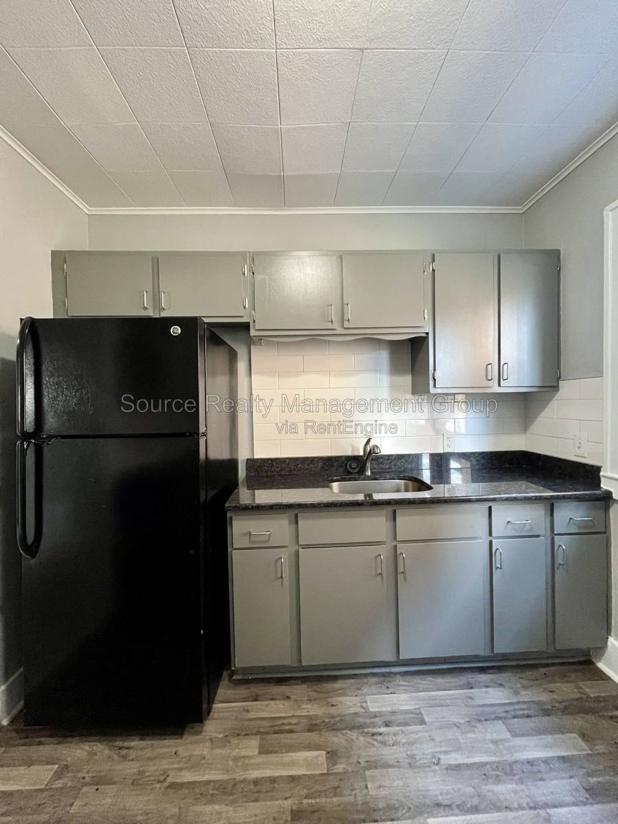 Apartment for rent at 170 Bondie St, Wyandotte, MI 48192