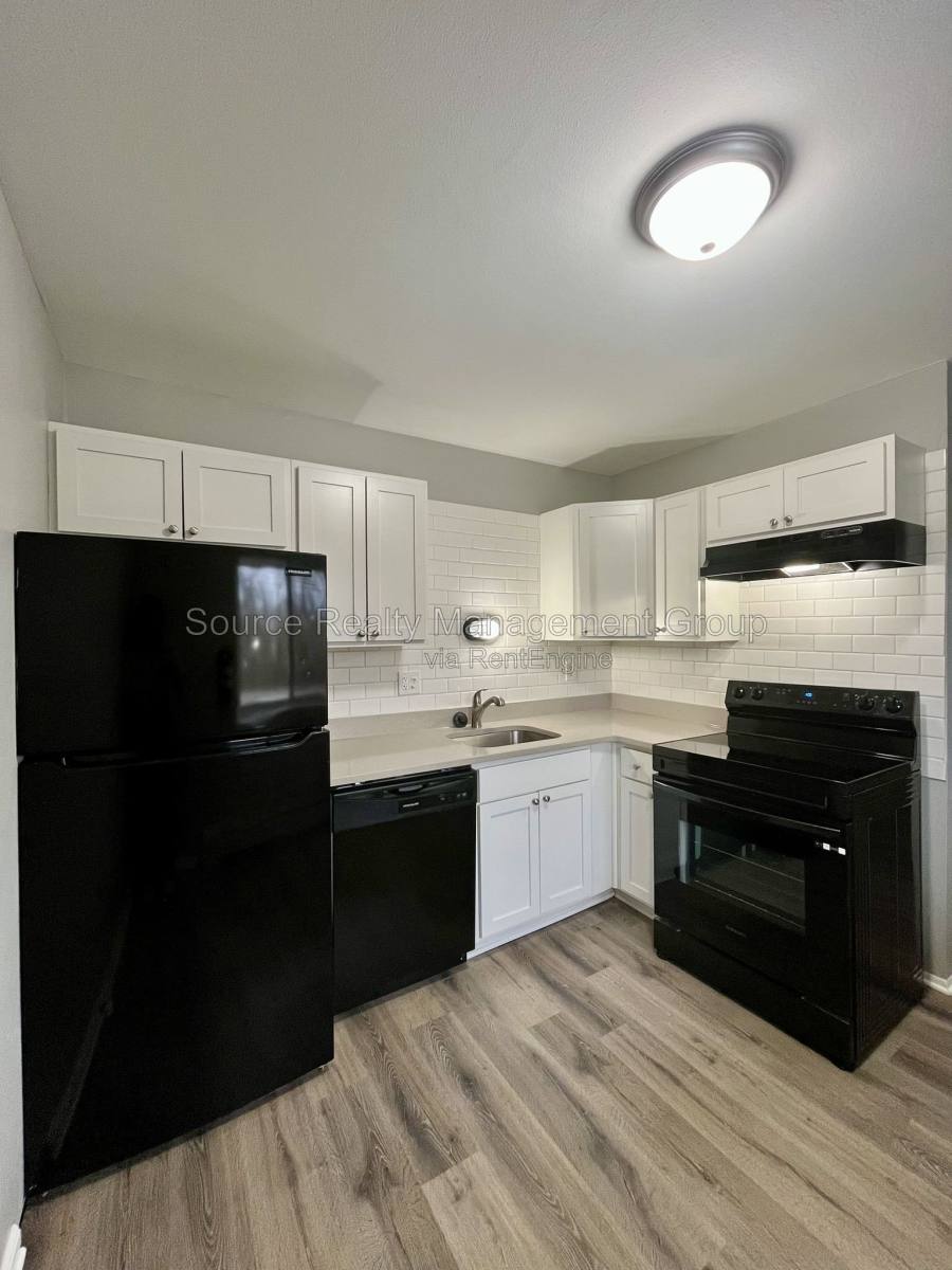 Apartment for rent at 1760 Saint Johns Blvd #14, Lincoln Park, MI 48146