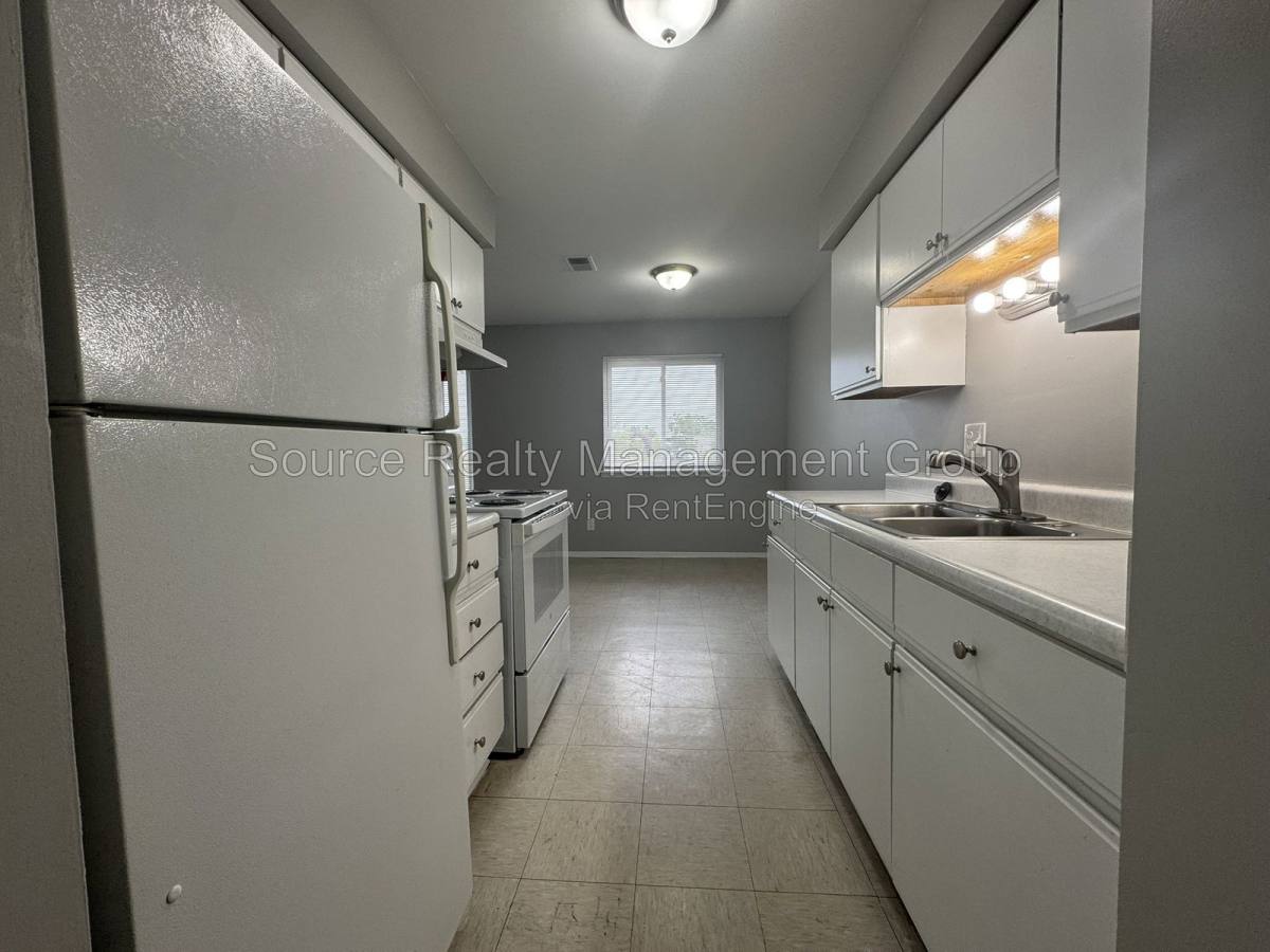 Apartment for rent at 939 James St #11, Wyandotte, MI 48192