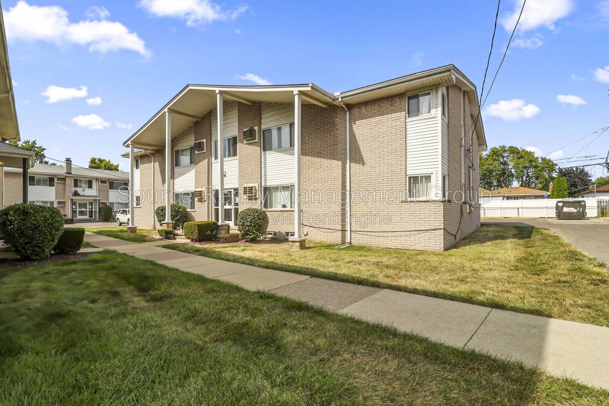 Apartment for rent at 610 Harrison Blvd #46, Lincoln Park, MI 48146