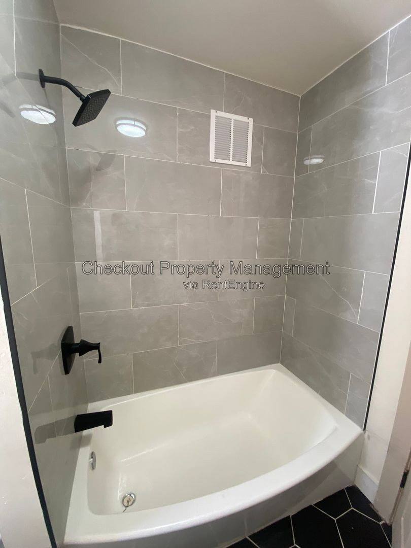 Apartment for rent at 4746 S Grand Blvd, St. Louis, MO 63111