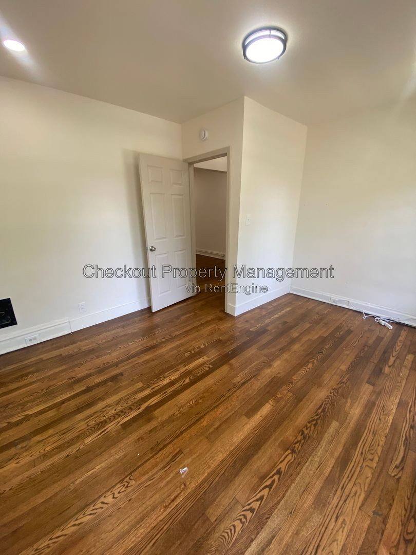 Apartment for rent at 4746 S Grand Blvd, St. Louis, MO 63111