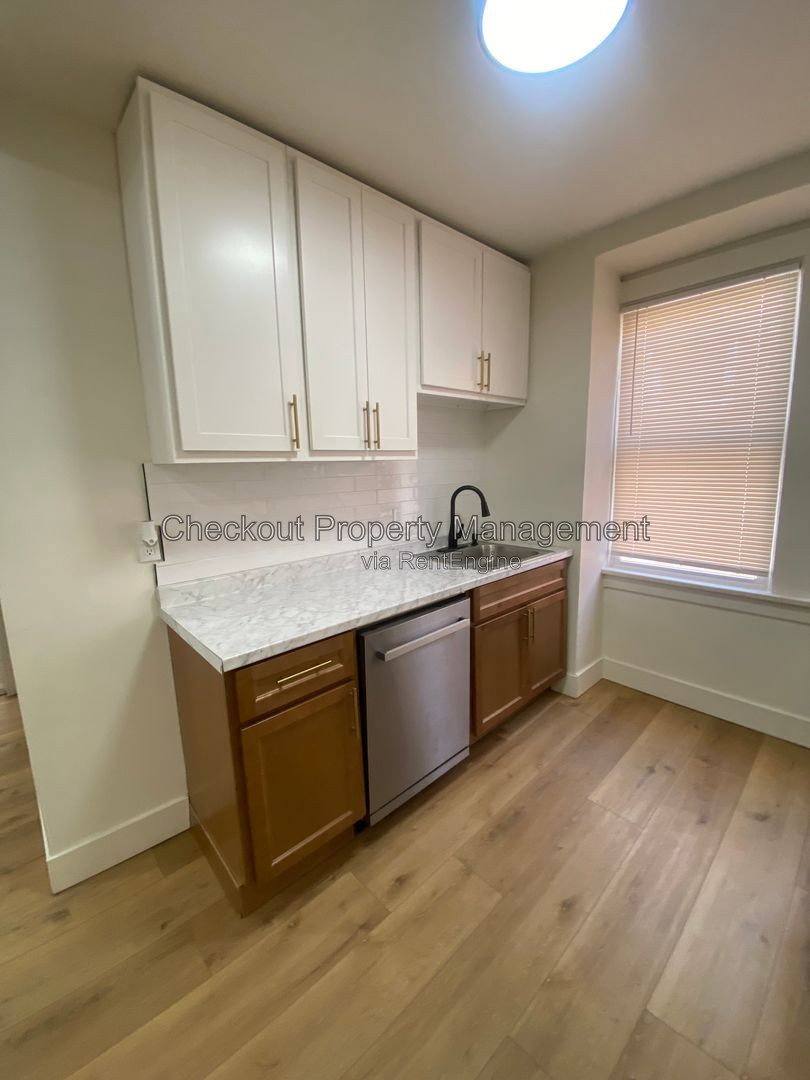 Apartment for rent at 4746 S Grand Blvd, St. Louis, MO 63111