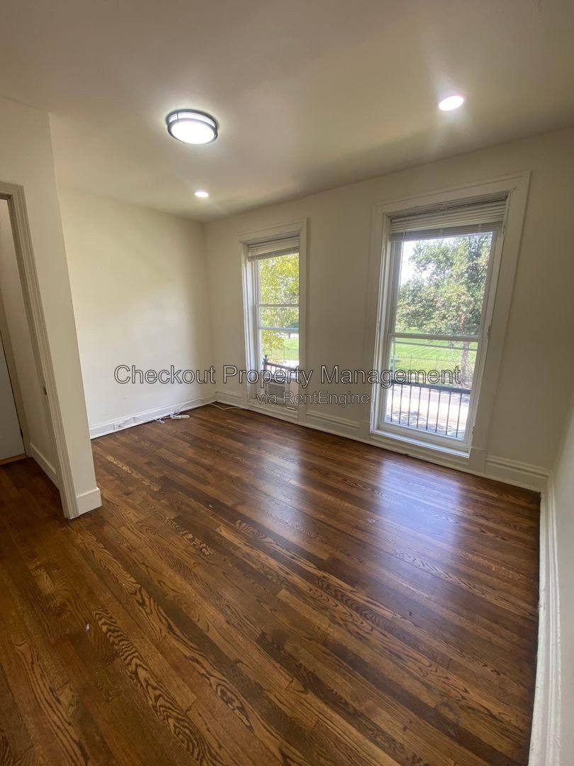 Apartment for rent at 4746 S Grand Blvd, St. Louis, MO 63111