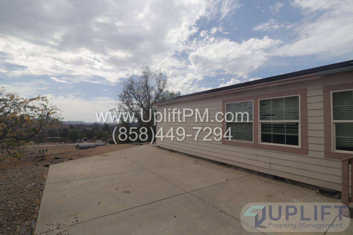 House for rent at 18453 Ramona View Dr, Ramona, CA 92065