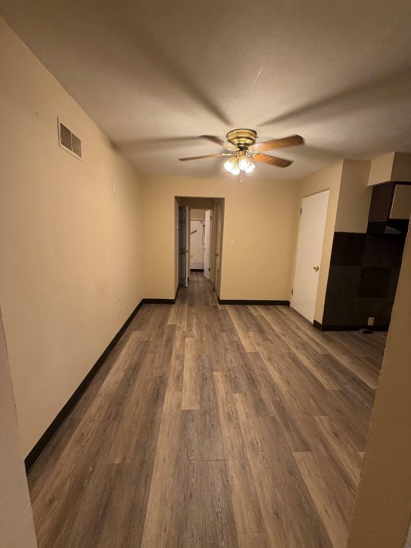 Apartment for rent at 314 W H St 316, Belleville, IL 62226