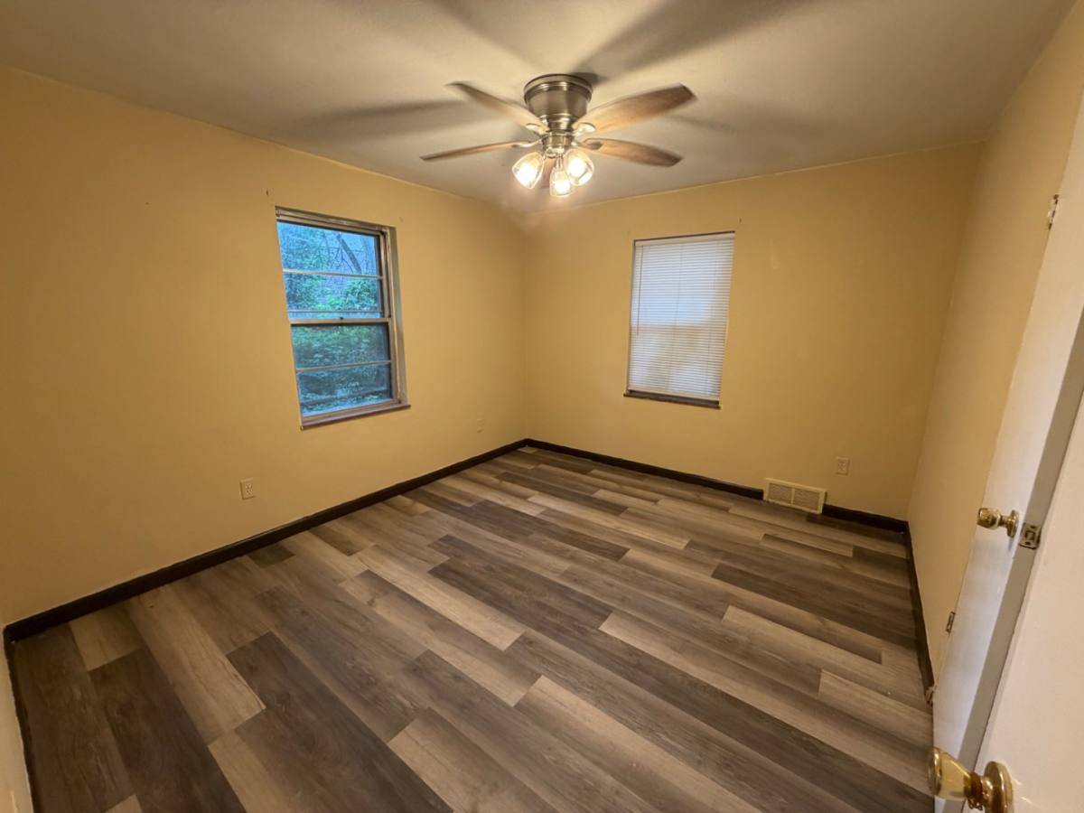 Apartment for rent at 314 W H St 316, Belleville, IL 62226