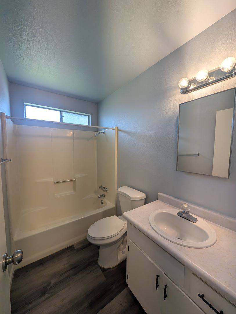 Apartment for rent at 871 Vermont Ave, Turlock, CA 95380