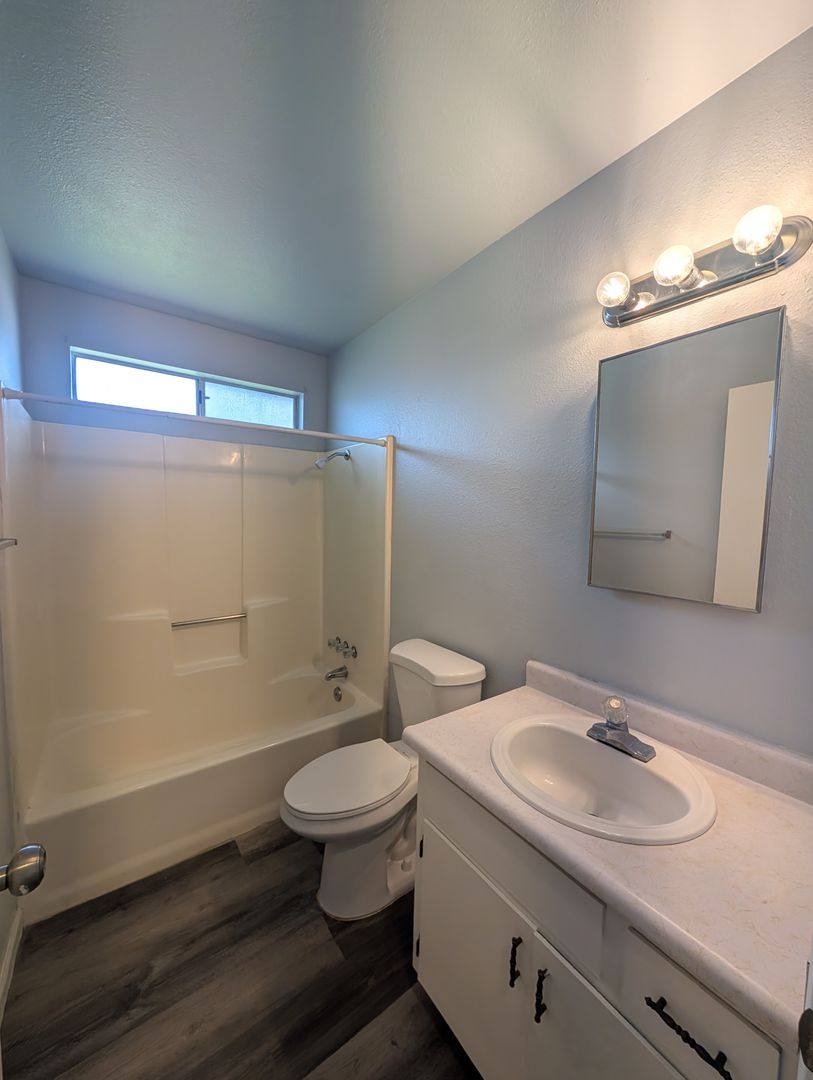 Apartment for rent at 871 Vermont Ave, Turlock, CA 95380