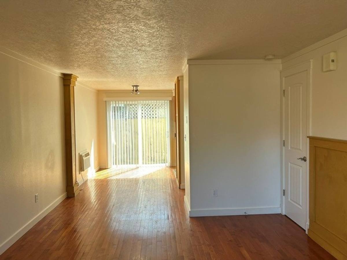 Townhouse for rent at 1288 E Santiam St, Stayton, OR 97383