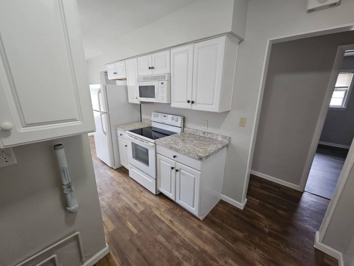 House for rent at 286 Courtland Blvd, Eastlake, OH 44095