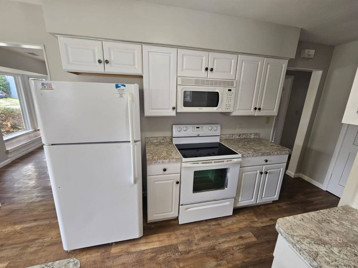 House for rent at 286 Courtland Blvd, Eastlake, OH 44095