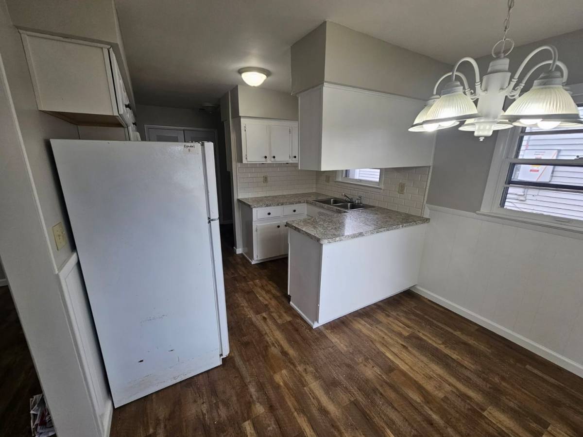 House for rent at 286 Courtland Blvd, Eastlake, OH 44095