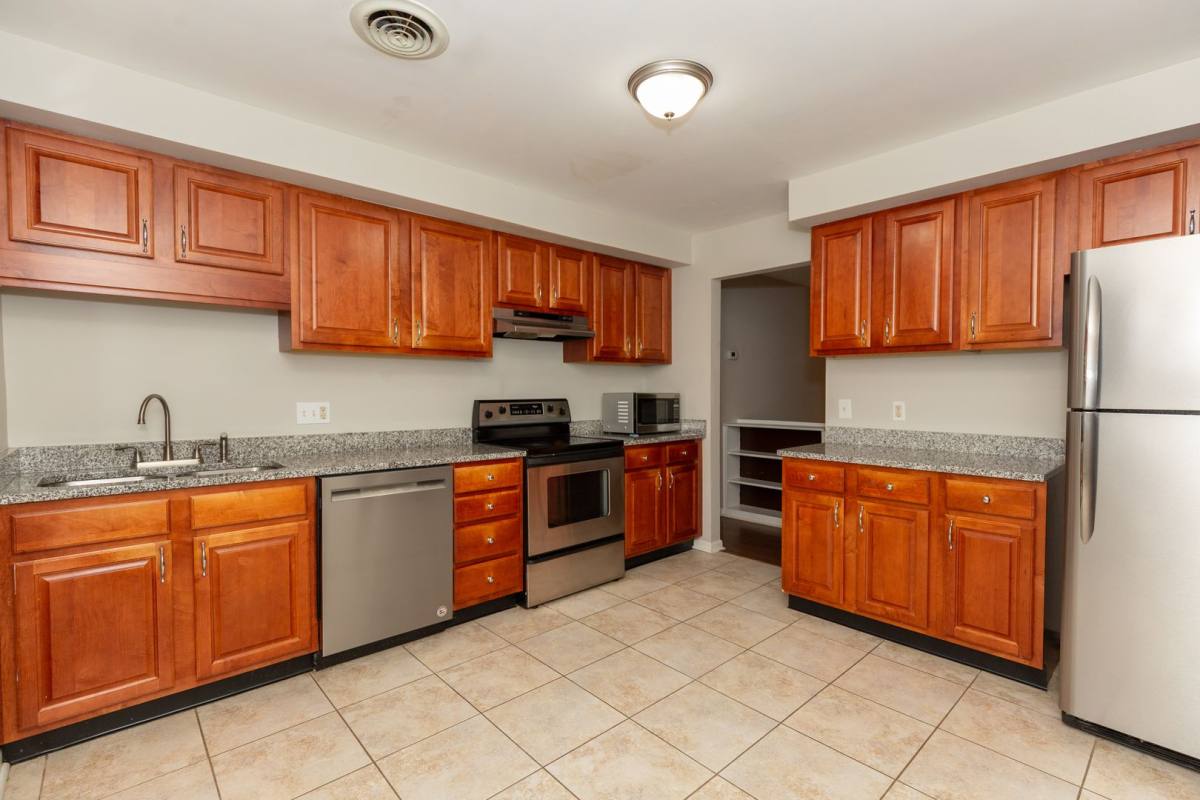 House for rent at 1517 Caroline St, Winchester, VA 22601