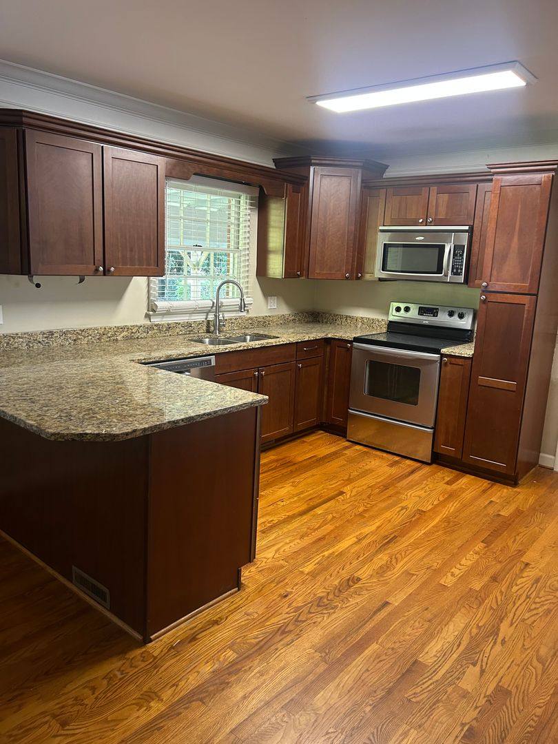House for rent at 129 Sunset Dr, Mauldin, SC 29662