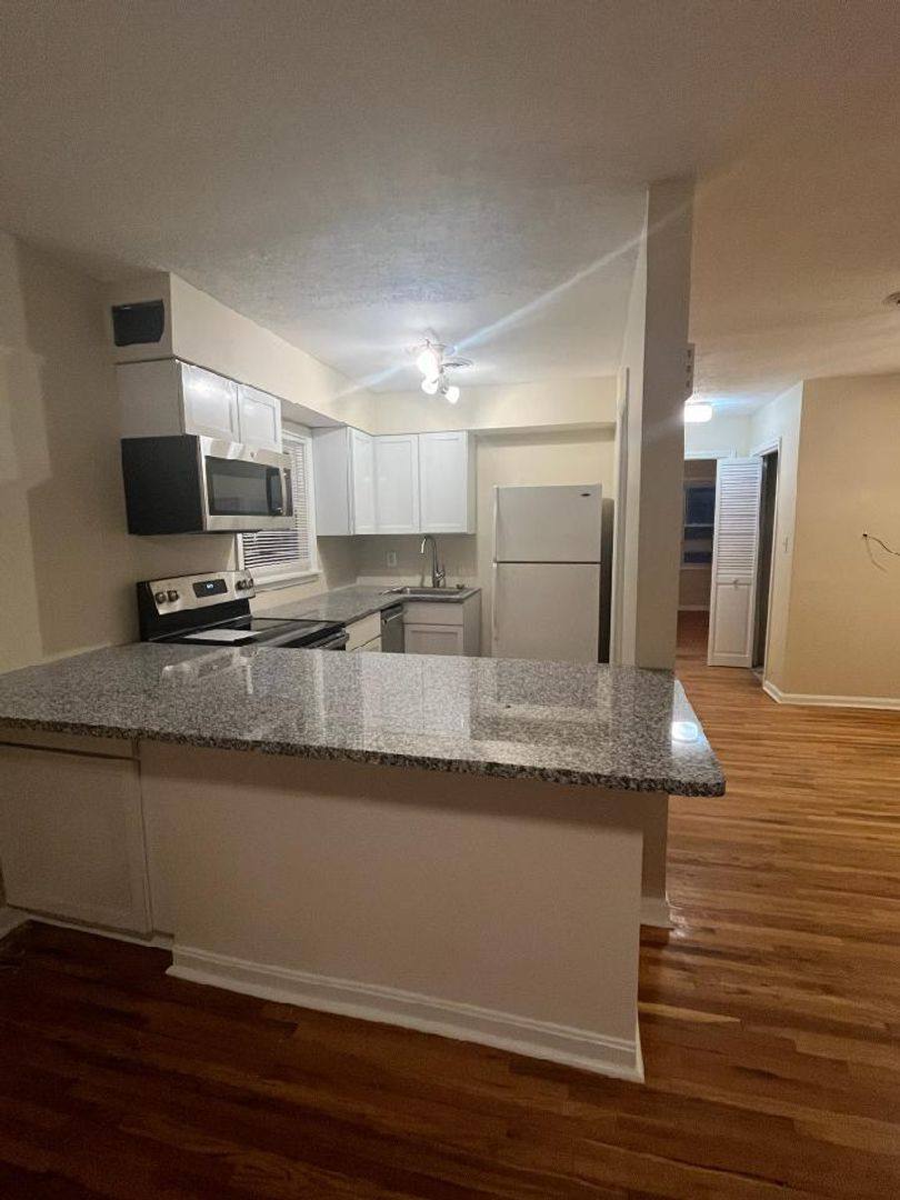 Apartment for rent at 2720 Riedling Dr, Louisville, KY 40206