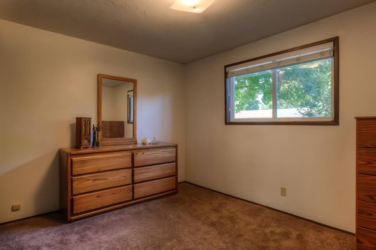 House for rent at 1070 Denise St SE, Salem, OR 97306
