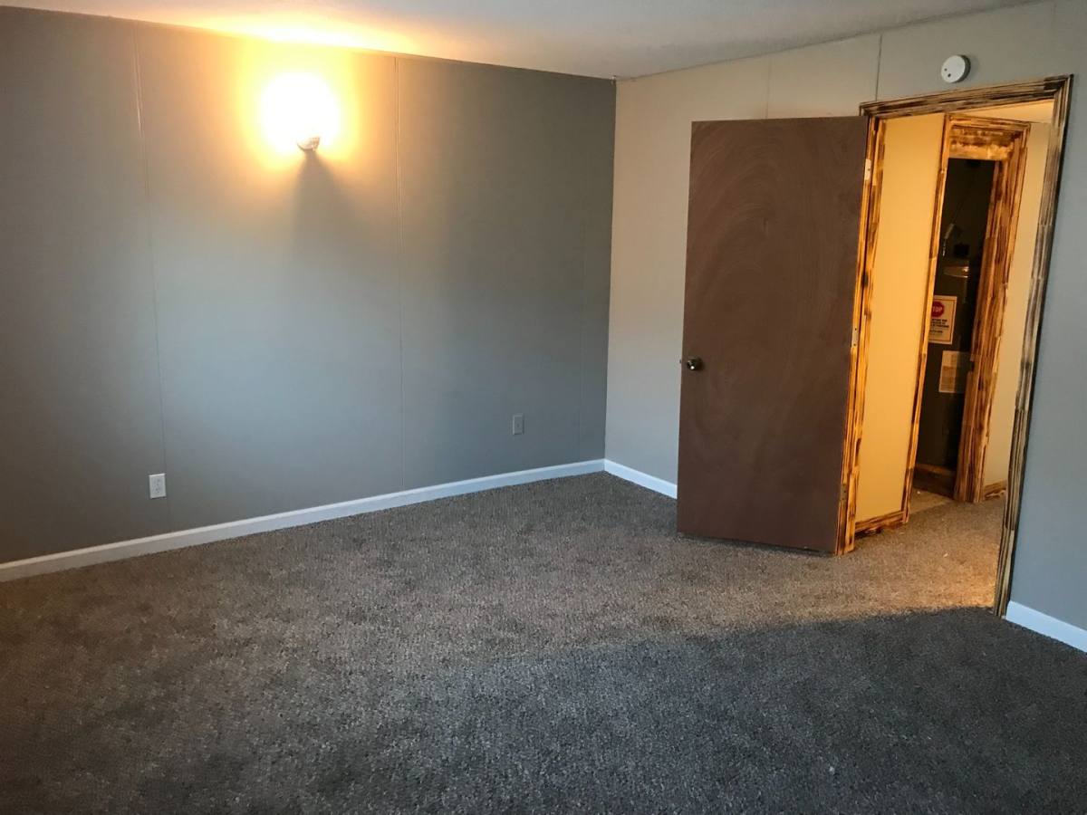 Apartment for rent at 126 Marshall St, Jefferson City, MO 65101
