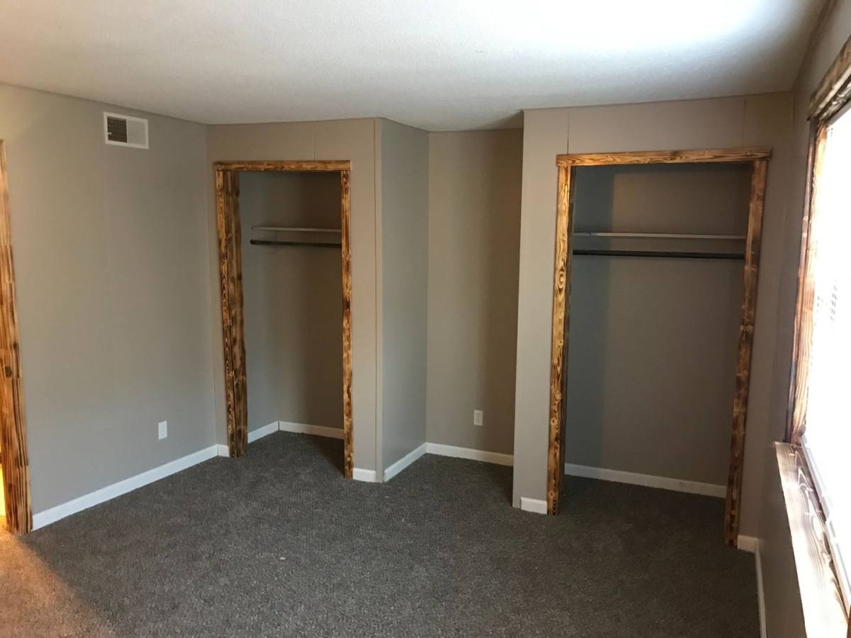 Apartment for rent at 126 Marshall St, Jefferson City, MO 65101