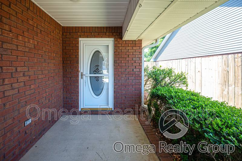 House for rent at 2672 Rosebud Dr E, Mobile, AL 36695
