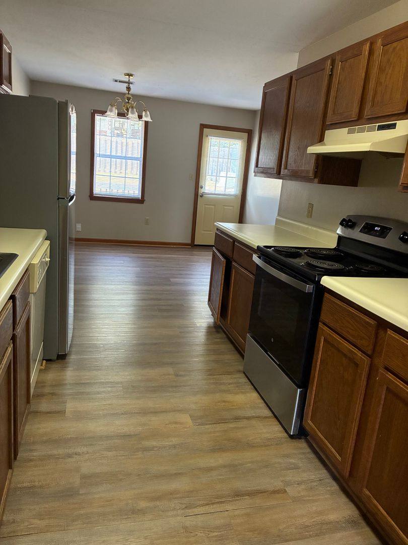 Apartment for rent at 2702 Oak Meadow Place, Searcy, AR 72143