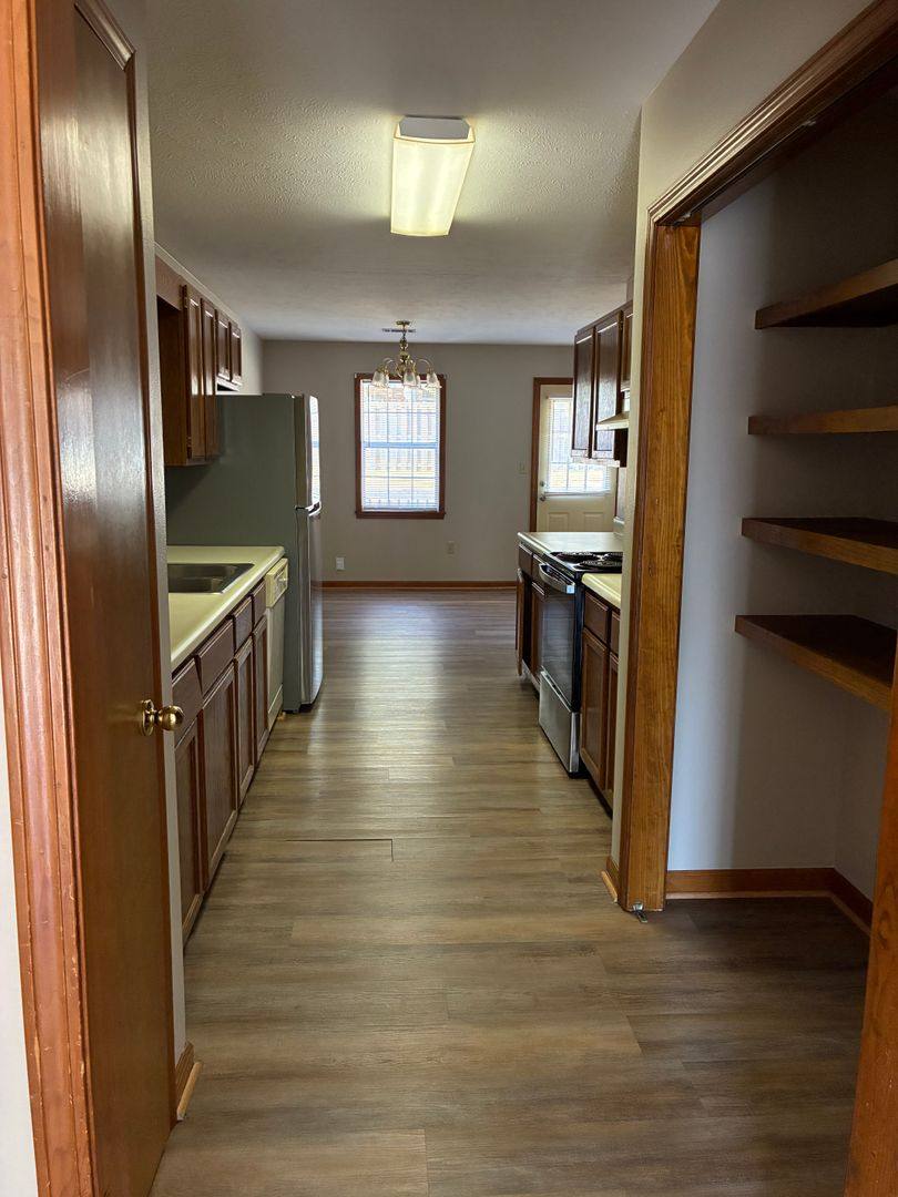 Apartment for rent at 2702 Oak Meadow Place, Searcy, AR 72143