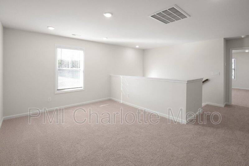 Townhouse for rent at 4217 Steel Way, Sherrills Ford, NC 28673