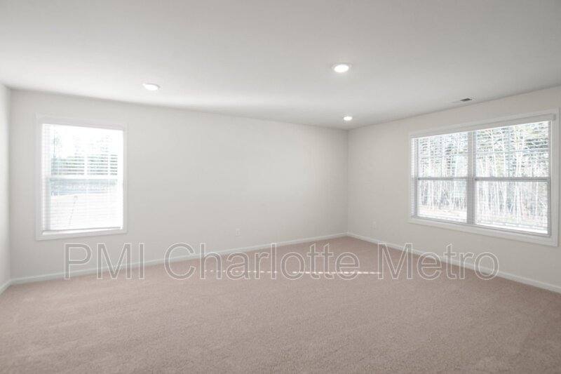 Townhouse for rent at 4217 Steel Way, Sherrills Ford, NC 28673