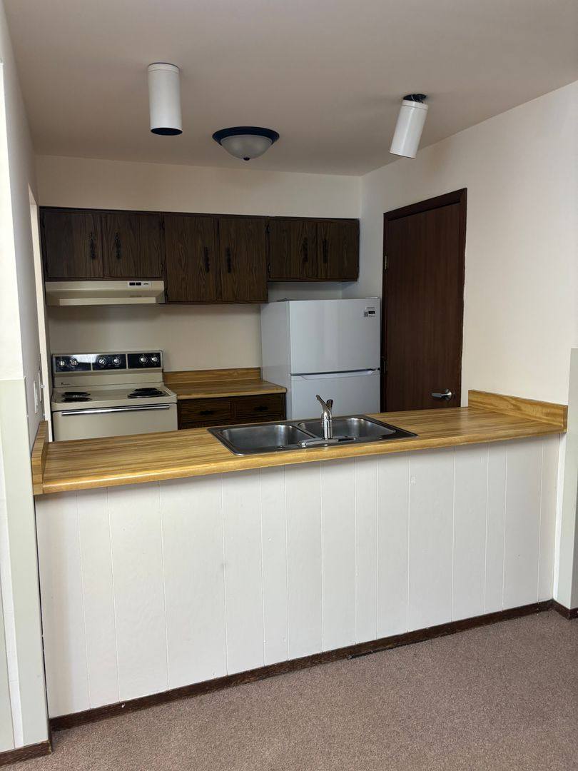 Apartment for rent at 465 Main St, Lomira, WI 53048