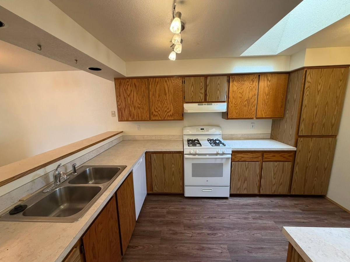 Townhouse for rent at 1202-1204 35th St, Anacortes, WA 98221