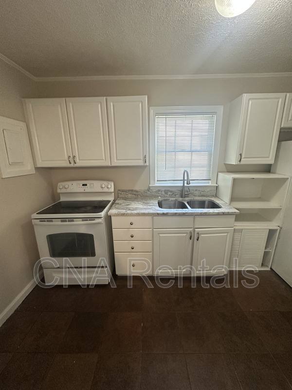 House for rent at 1936 Clearwater Dr, Marietta, GA 30067