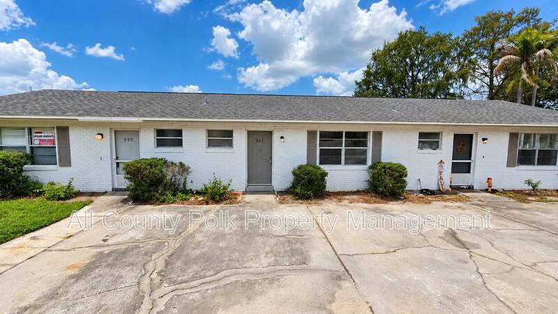 Apartment for rent at 927 S Buena Vista Dr, Lake Alfred, FL 33850