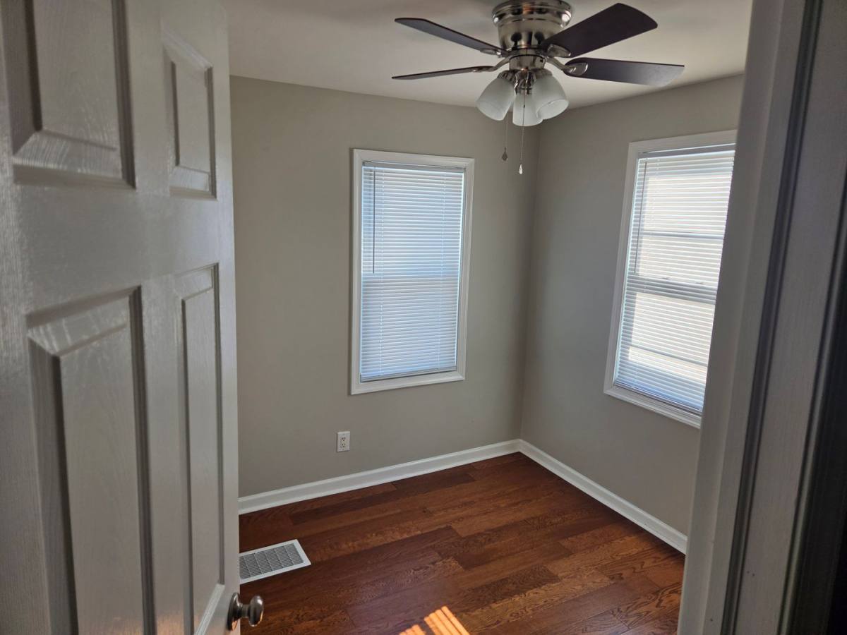 Townhouse for rent at 1317 Linden St, Wilmington, DE 19805