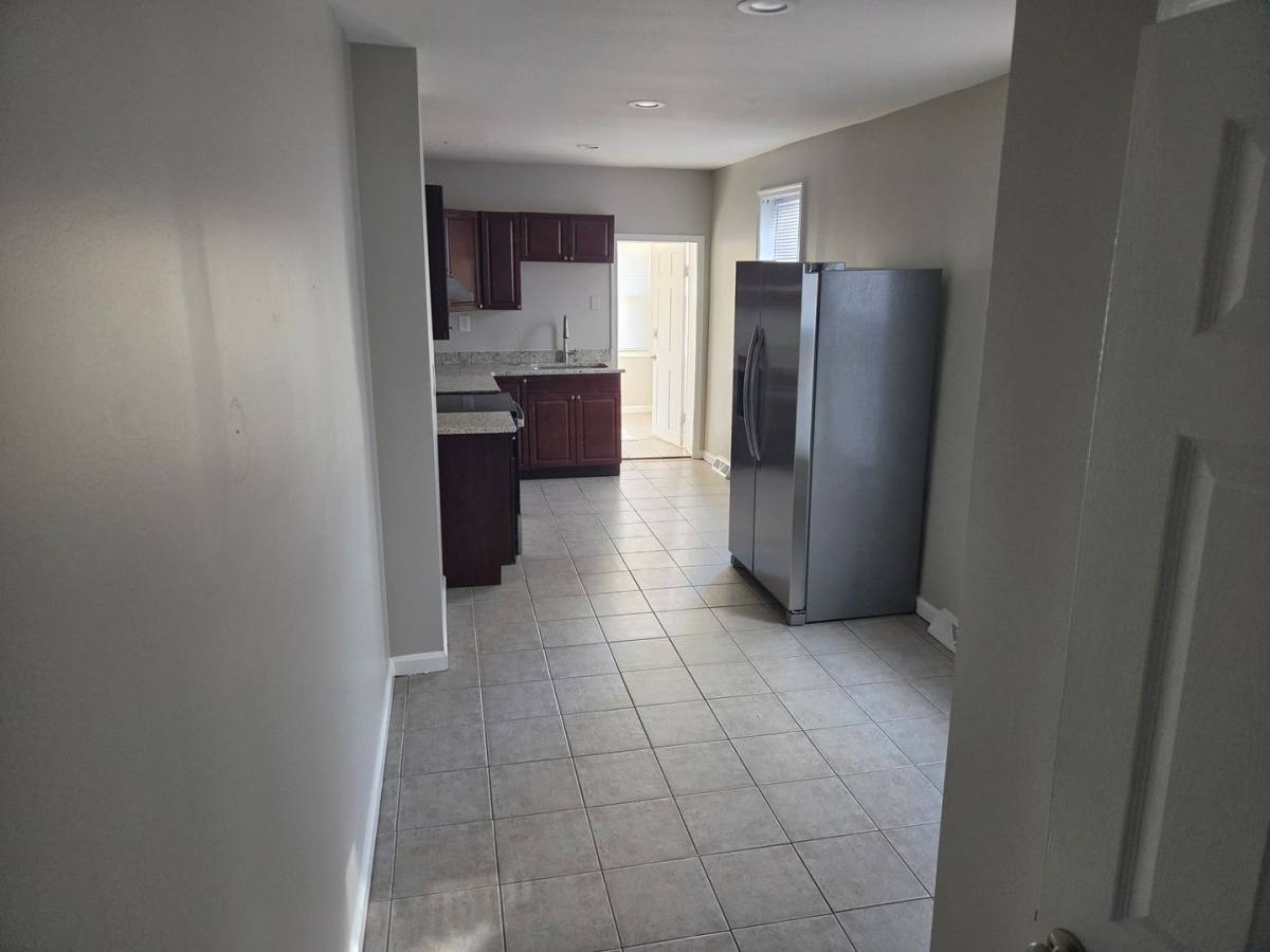 Townhouse for rent at 1317 Linden St, Wilmington, DE 19805