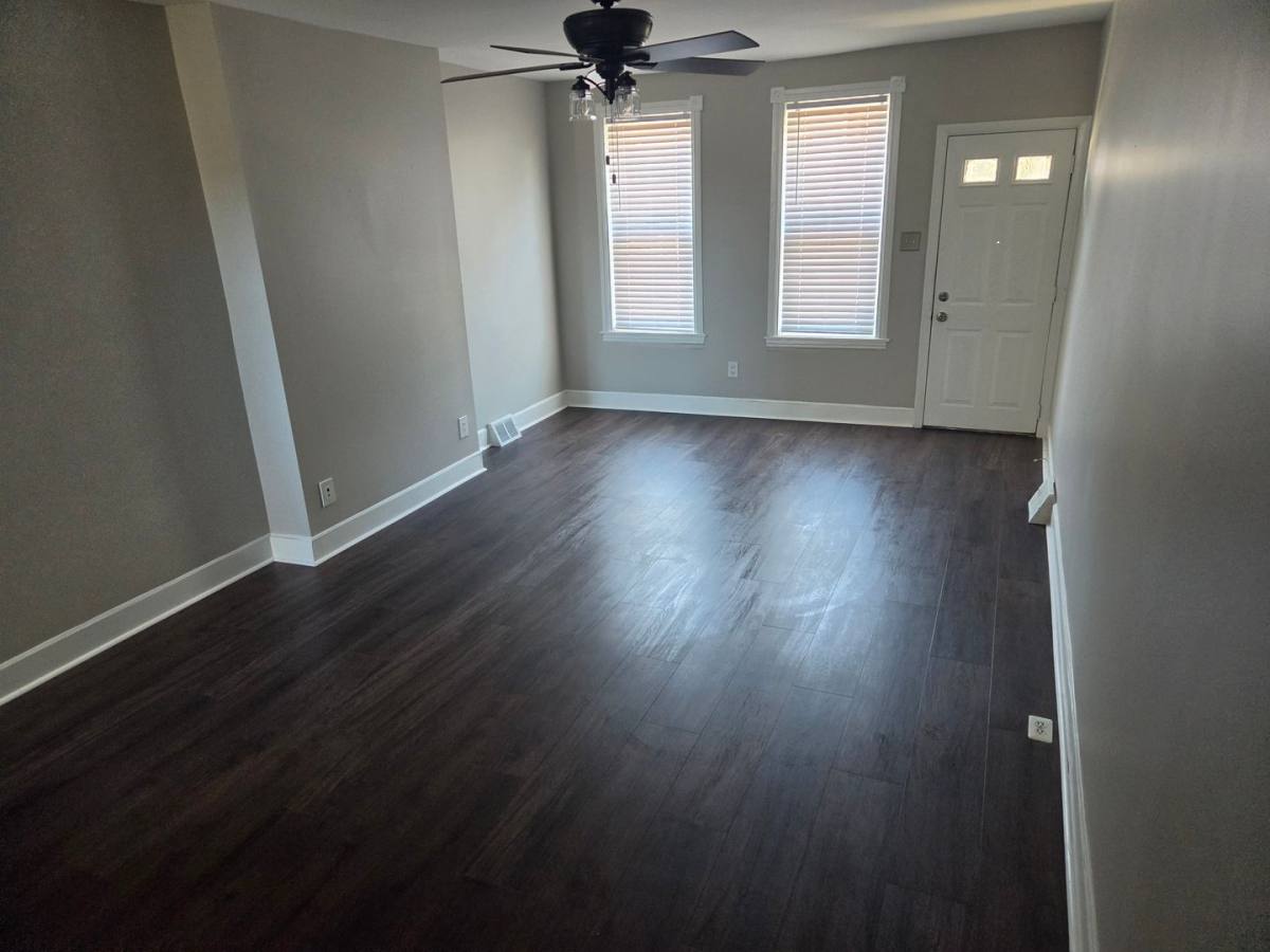Townhouse for rent at 1317 Linden St, Wilmington, DE 19805