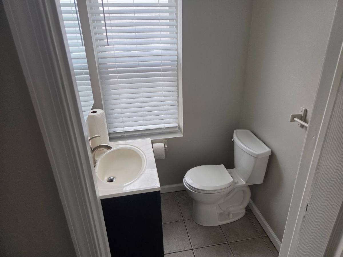 Townhouse for rent at 1317 Linden St, Wilmington, DE 19805