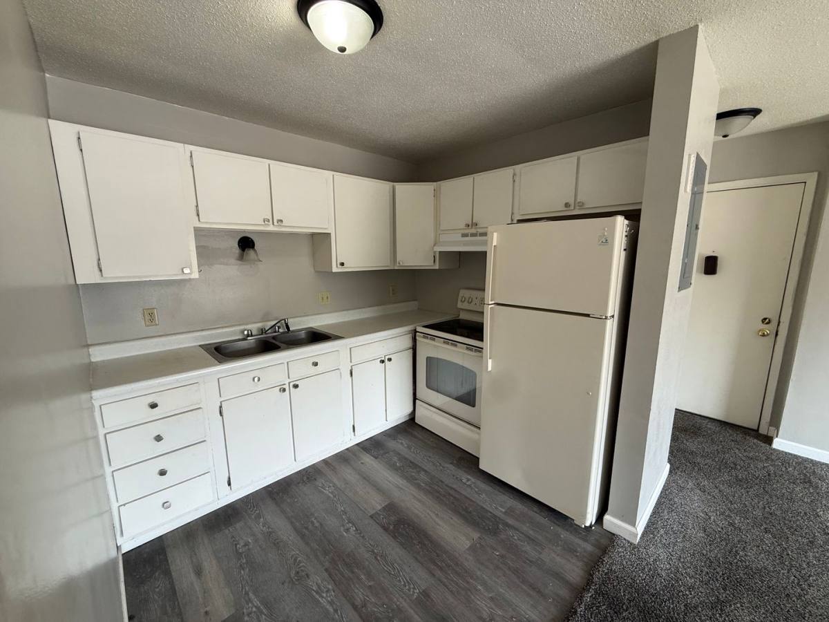 Apartment for rent at 118 E Phillip Ave, Norfolk, NE 68701