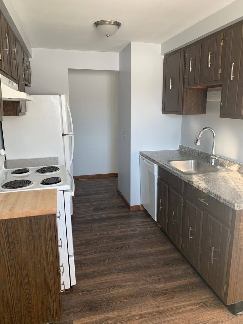 Apartment for rent at 11 Tudor Lane, Lockport, NY 14094