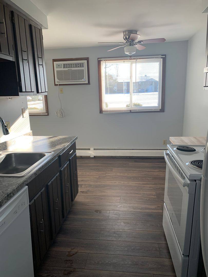 Apartment for rent at 11 Tudor Lane, Lockport, NY 14094