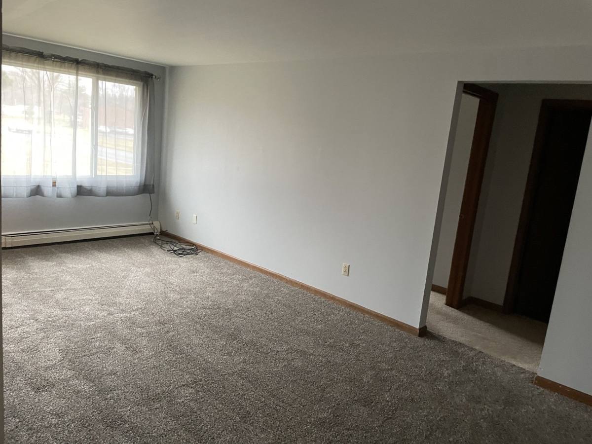 Apartment for rent at 1 Tudor Lane, Lockport, NY 14094