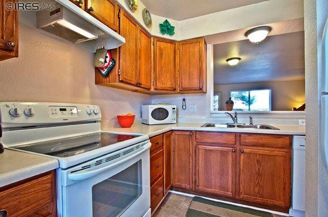 Townhouse for rent at 216 Pheasant Run, Louisville, CO 80027